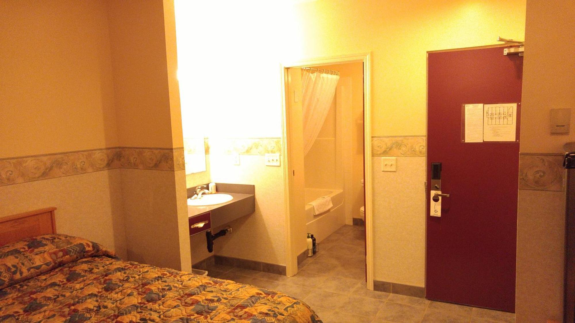 Crossfield Country Inn Номер фото