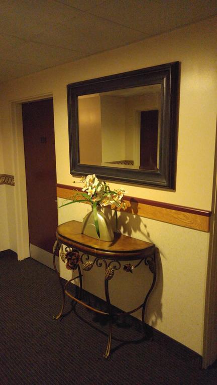 Crossfield Country Inn Экстерьер фото