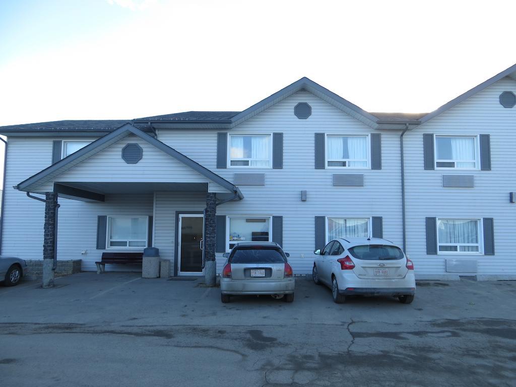 Crossfield Country Inn Экстерьер фото