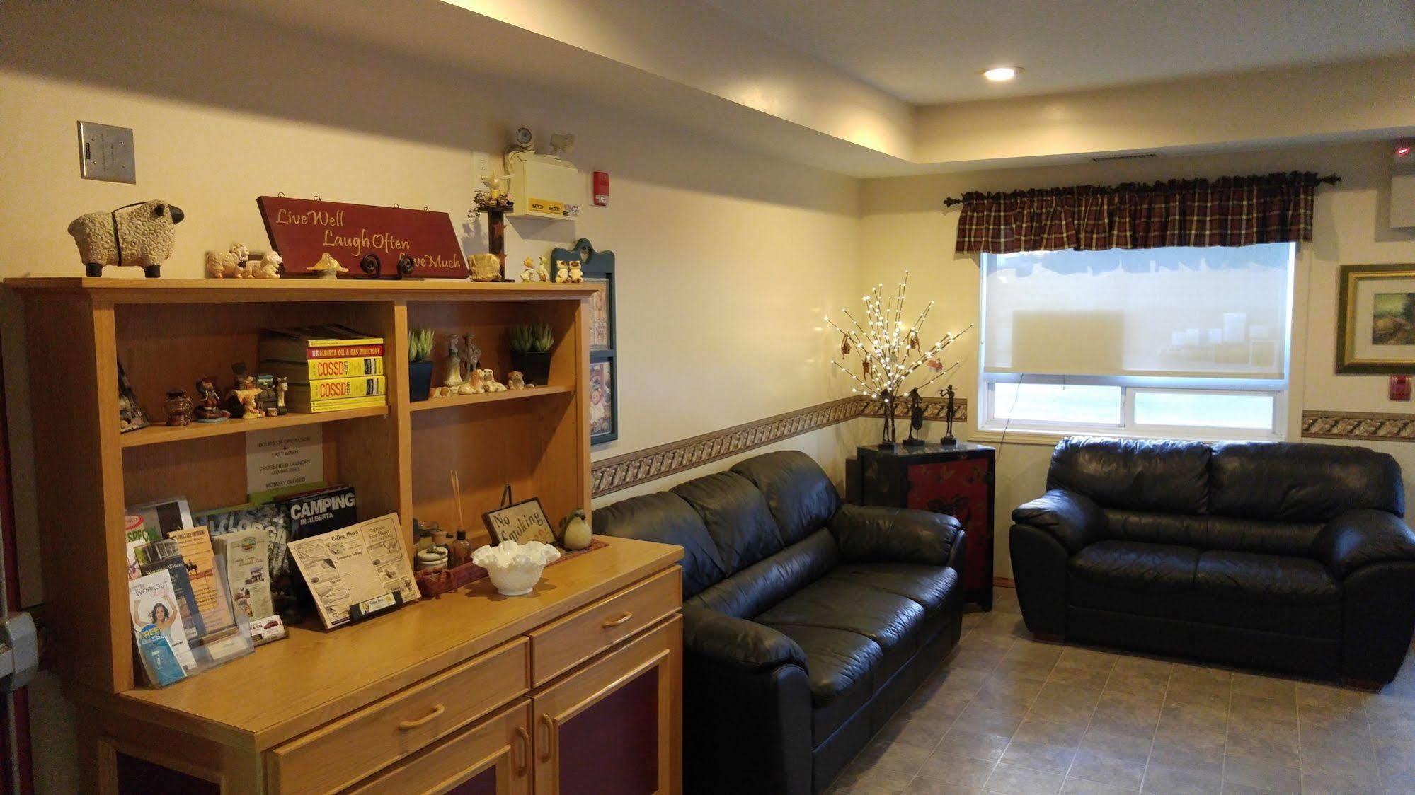 Crossfield Country Inn Экстерьер фото
