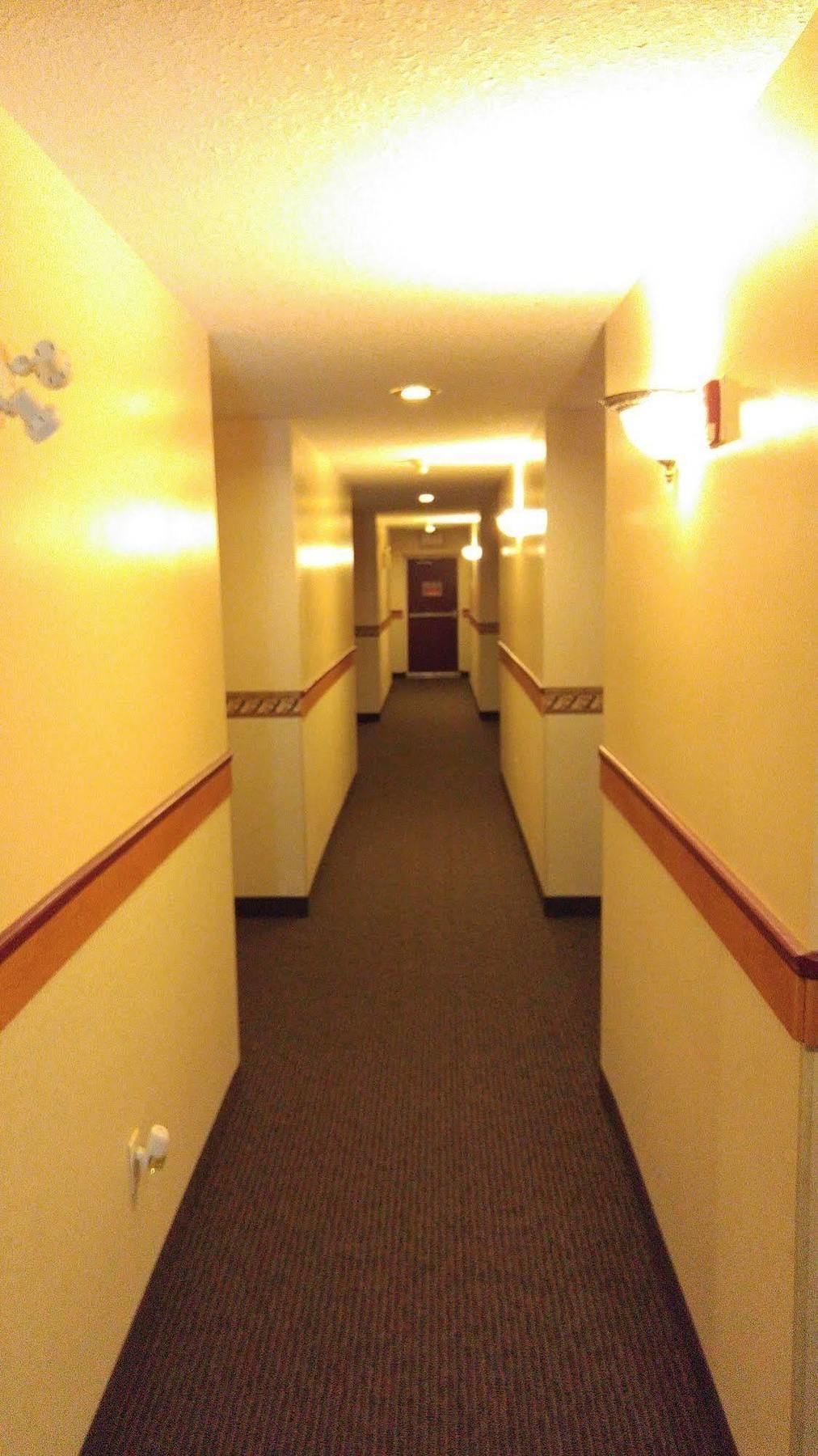 Crossfield Country Inn Экстерьер фото